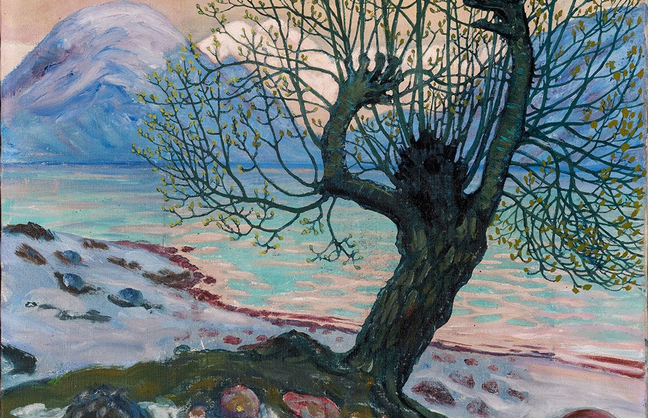 Et maleri av Nikolai Astrup, som viser et tre i et vinterlandskap, med snødekte fjell i bakgrunnen.